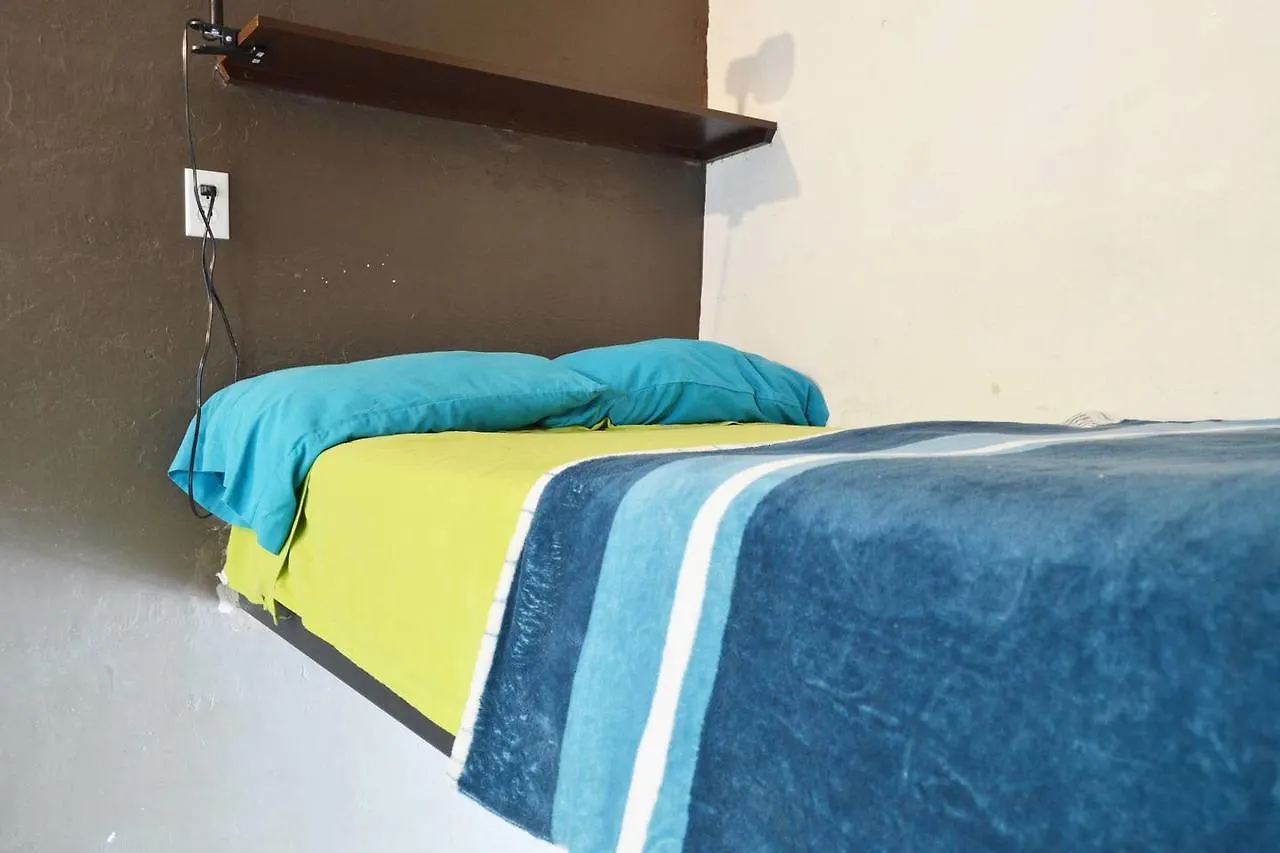 بيت شباب فندق غوادالاجارافي  Casa Guadalupe Gdl